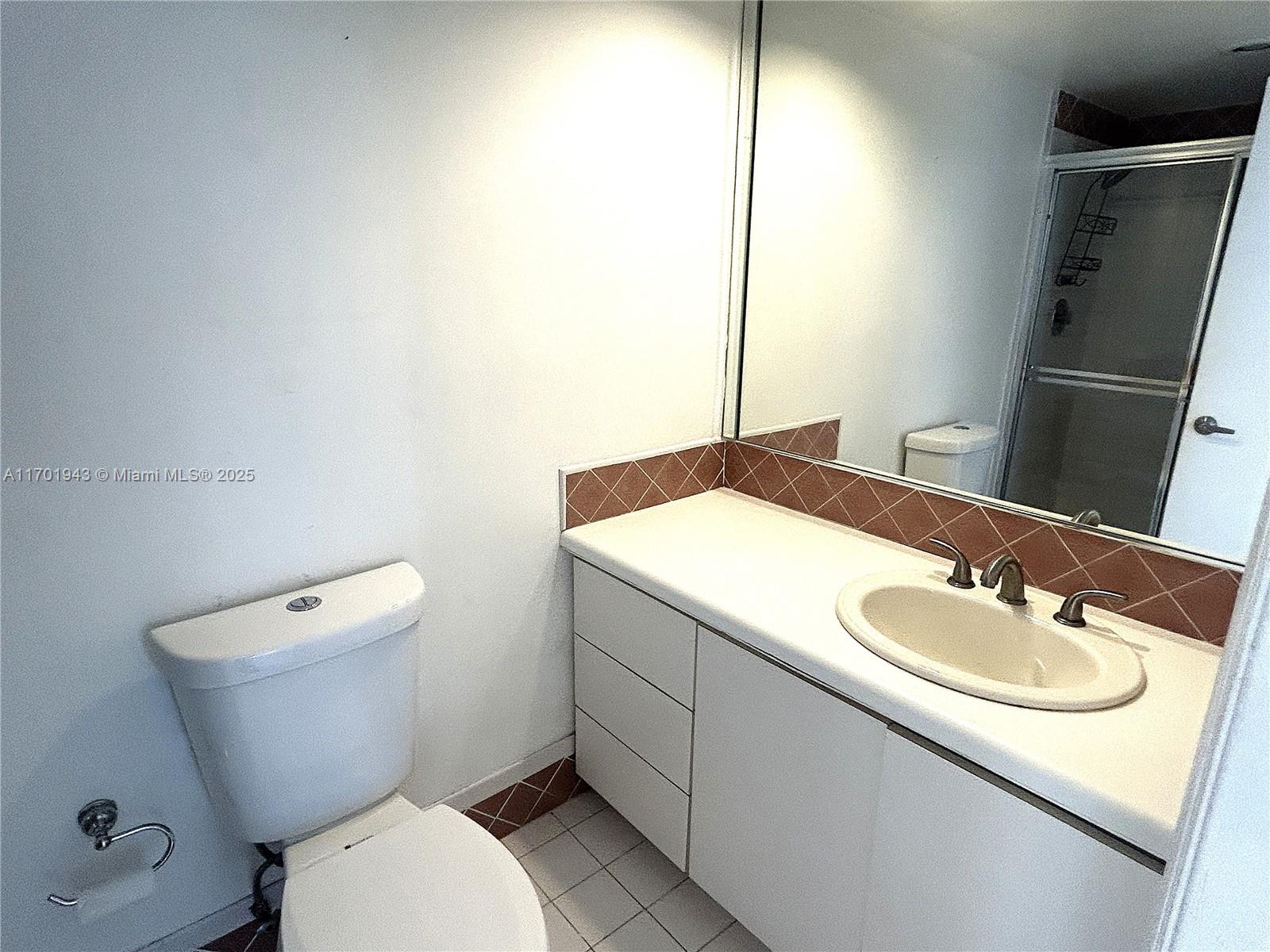 IMPERIAL TOWERS APTS COND - Residential