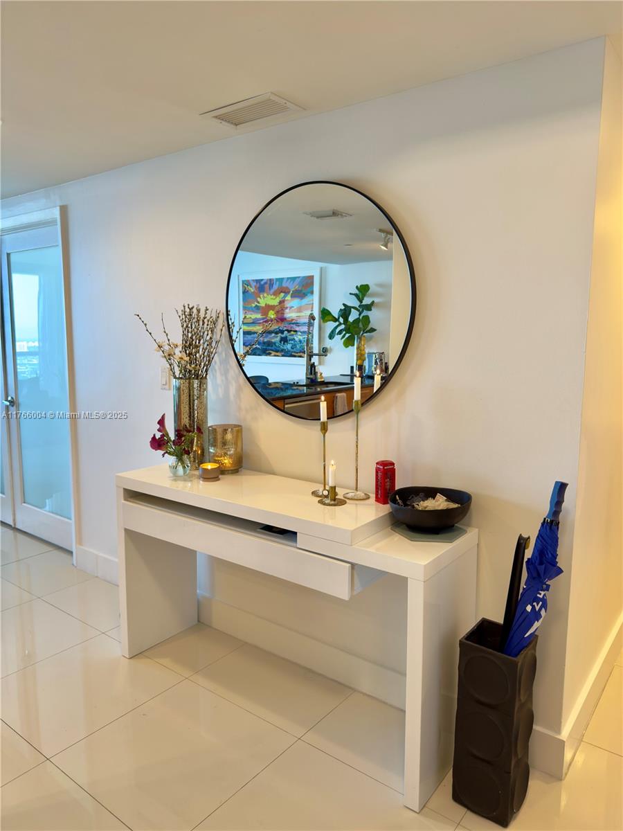 50 BISCAYNE CONDO - Residential