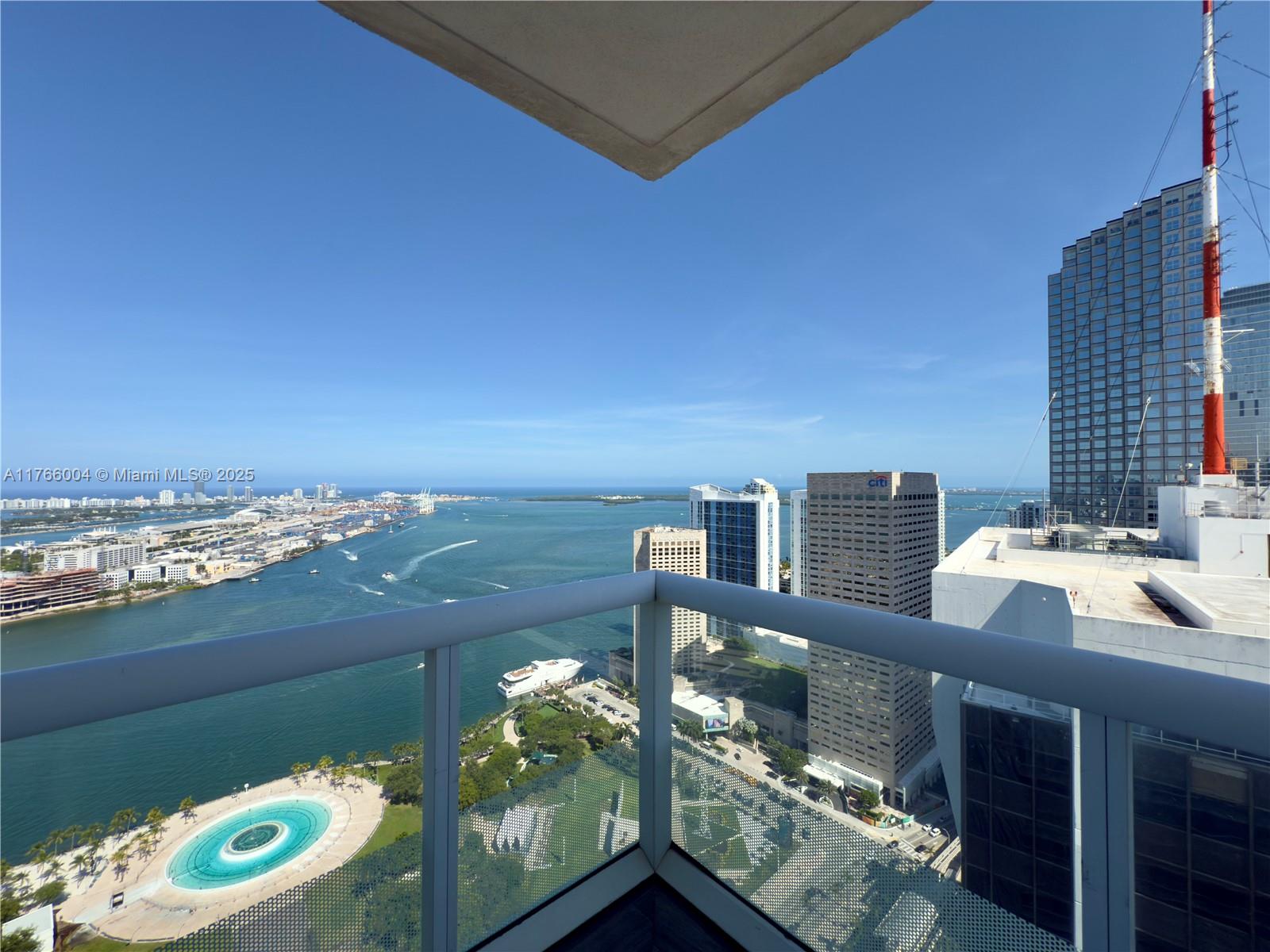 50 Biscayne Blvd 4810, Miami, Broward County, Florida - 3 Bedrooms  
2 Bathrooms - 