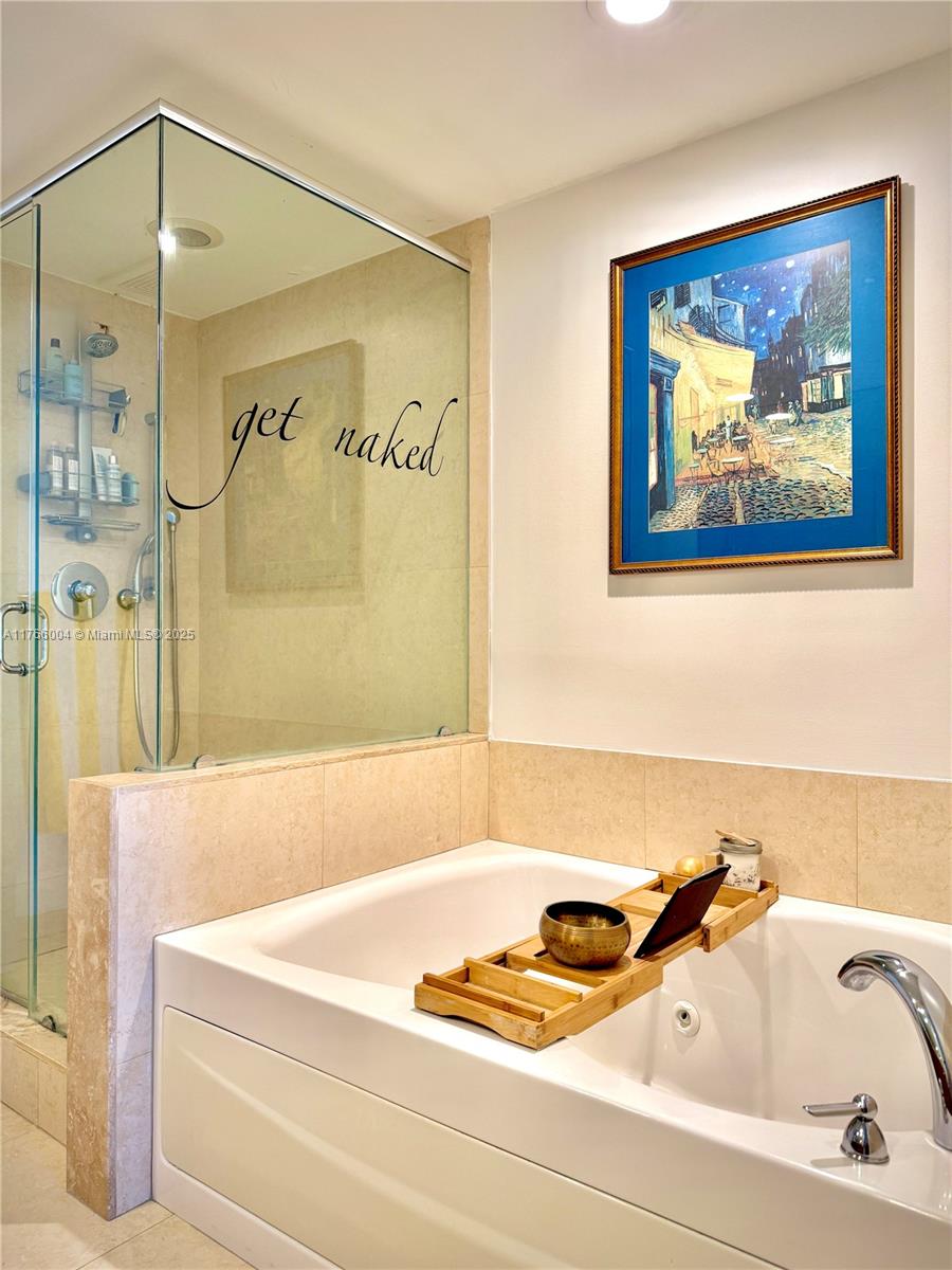 50 BISCAYNE CONDO - Residential