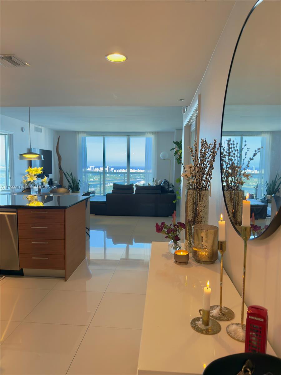 50 BISCAYNE CONDO - Residential
