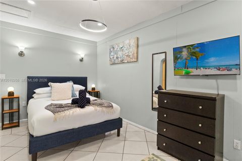 Tiny photo for 3024 NE 2nd Ter, Wilton Manors, FL 33334 (MLS # A12010258)