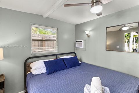 Tiny photo for 3024 NE 2nd Ter, Wilton Manors, FL 33334 (MLS # A12010258)