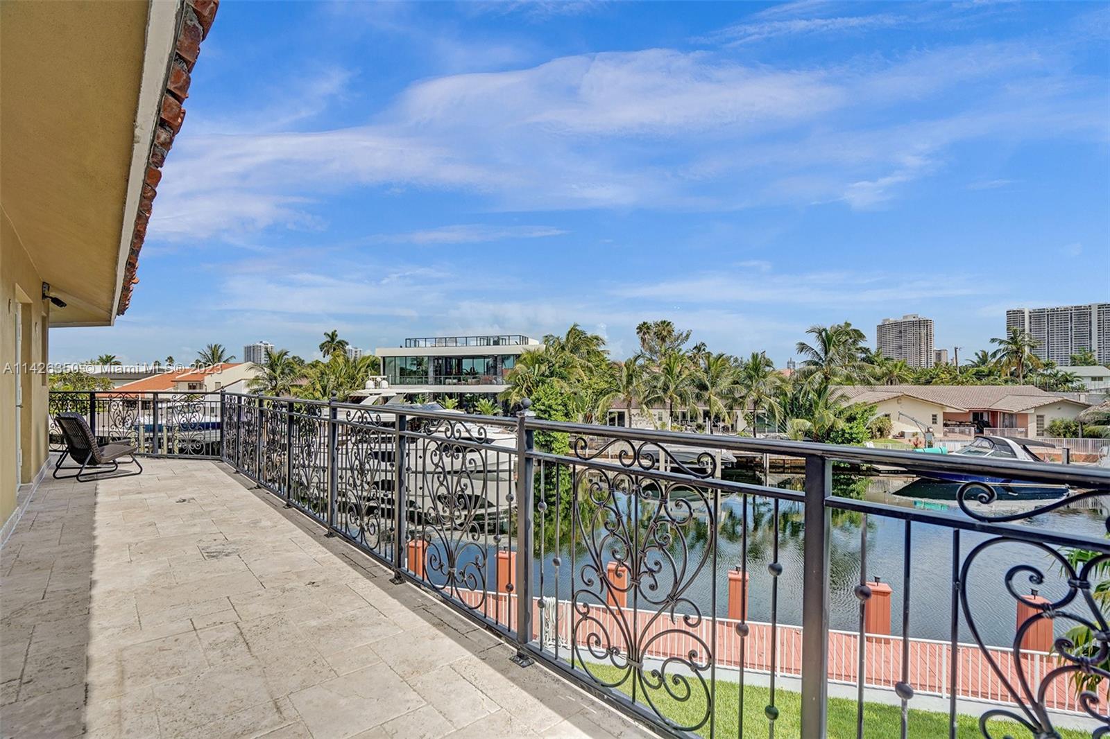 EASTERN SHORES - Residential