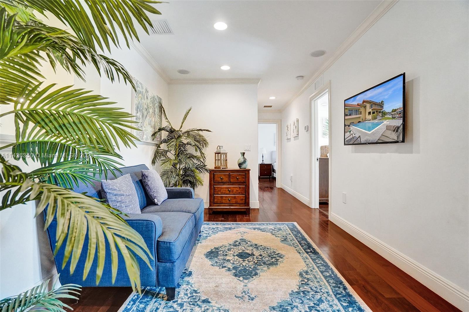 EASTERN SHORES - Residential
