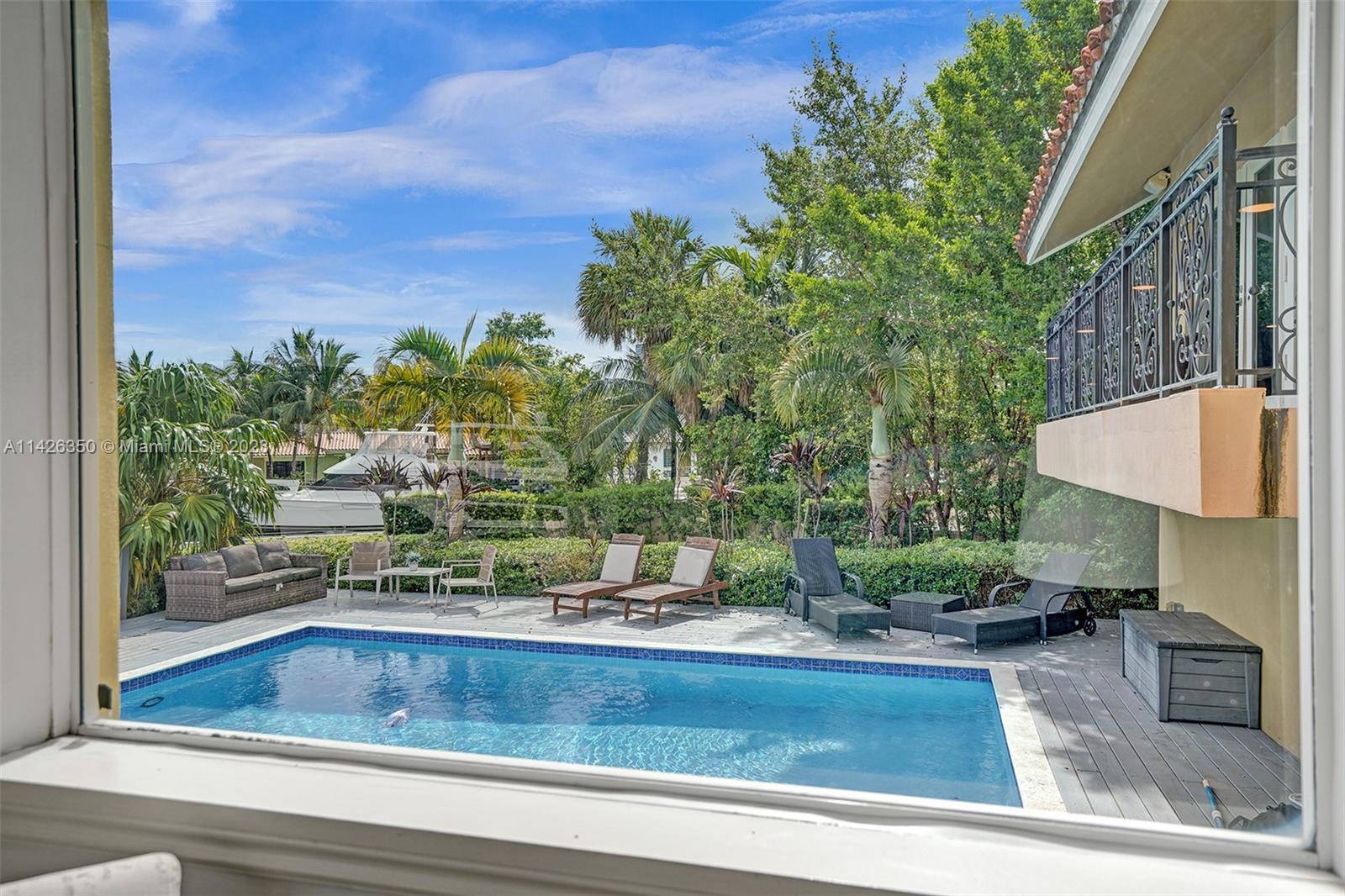 EASTERN SHORES - Residential