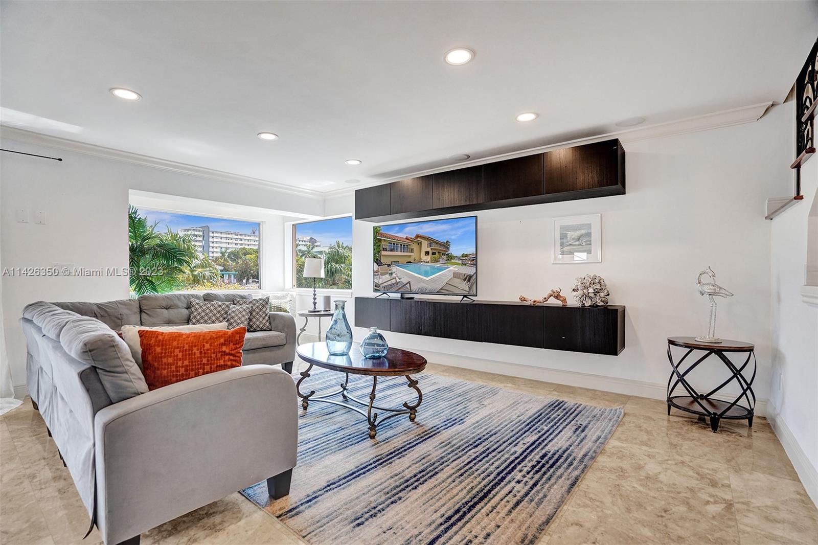 EASTERN SHORES - Residential