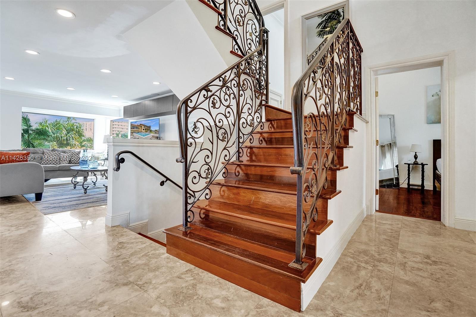 EASTERN SHORES - Residential