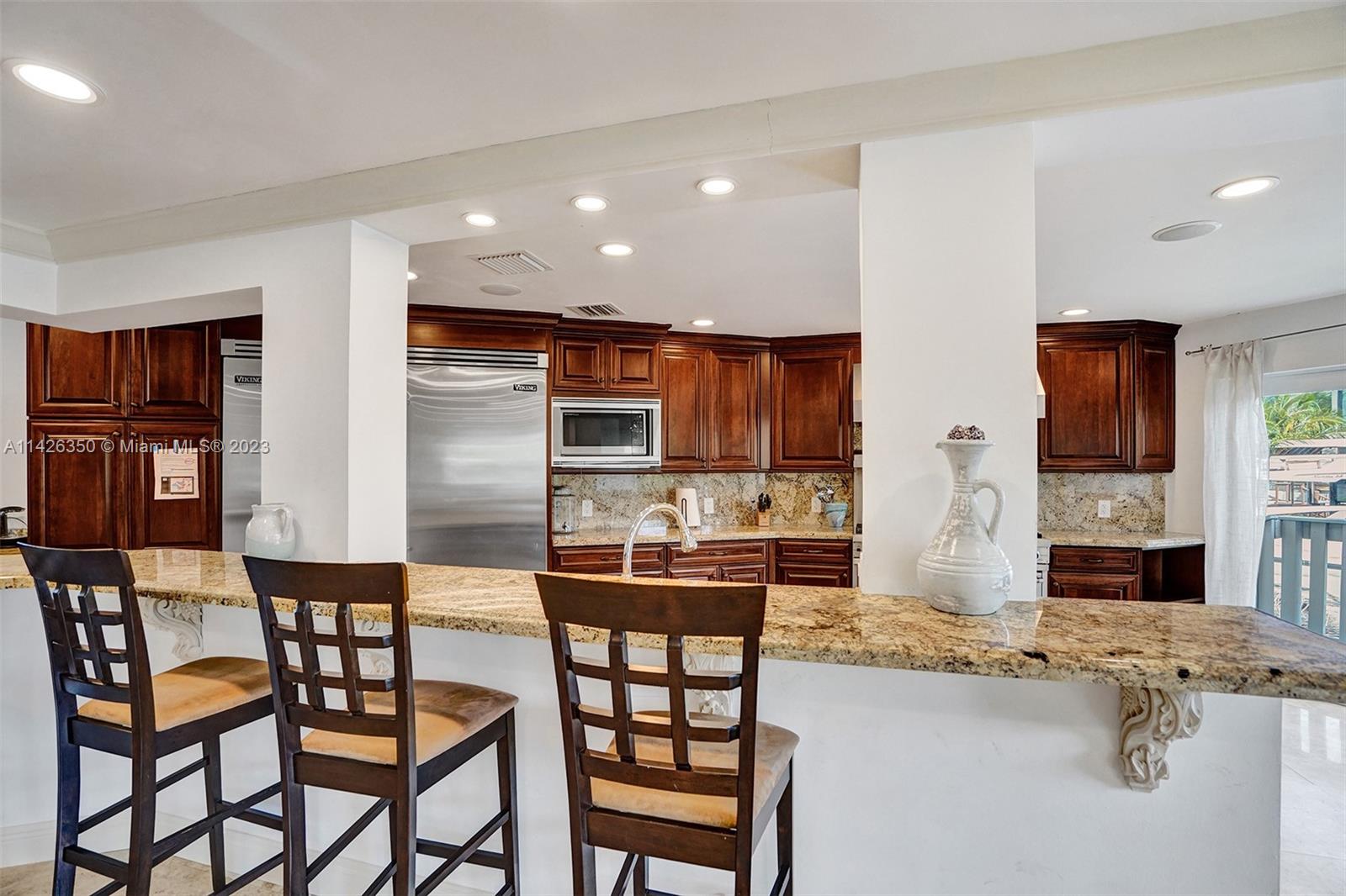 EASTERN SHORES - Residential