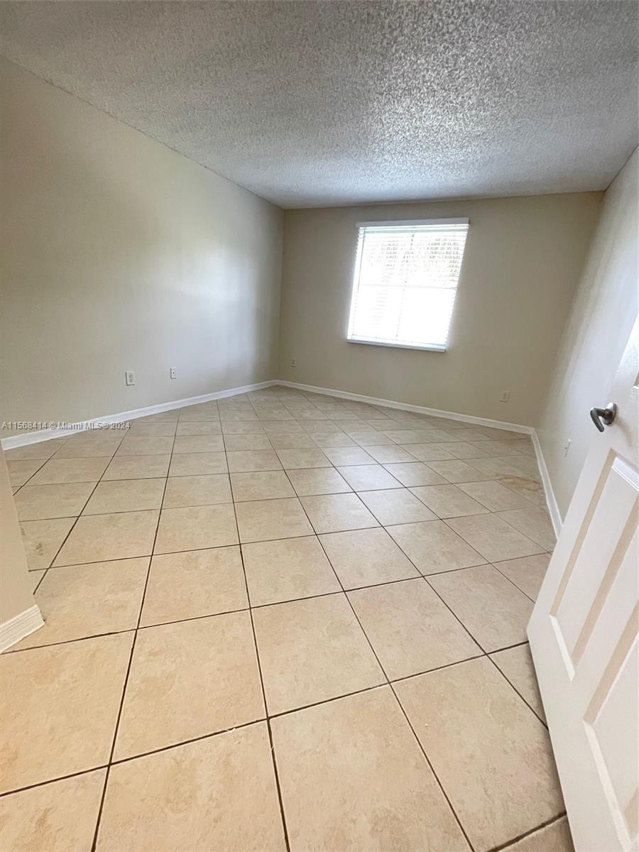LA VIA CONDO - Residential Lease