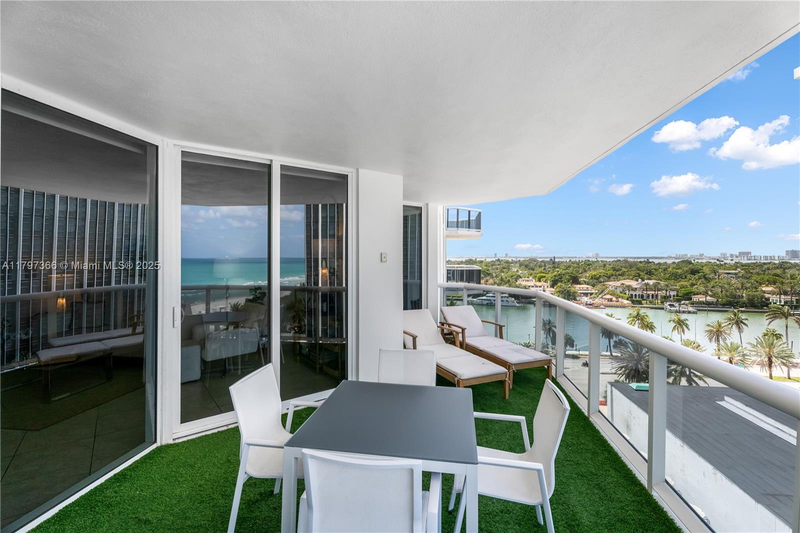 4779 Collins Ave 1008