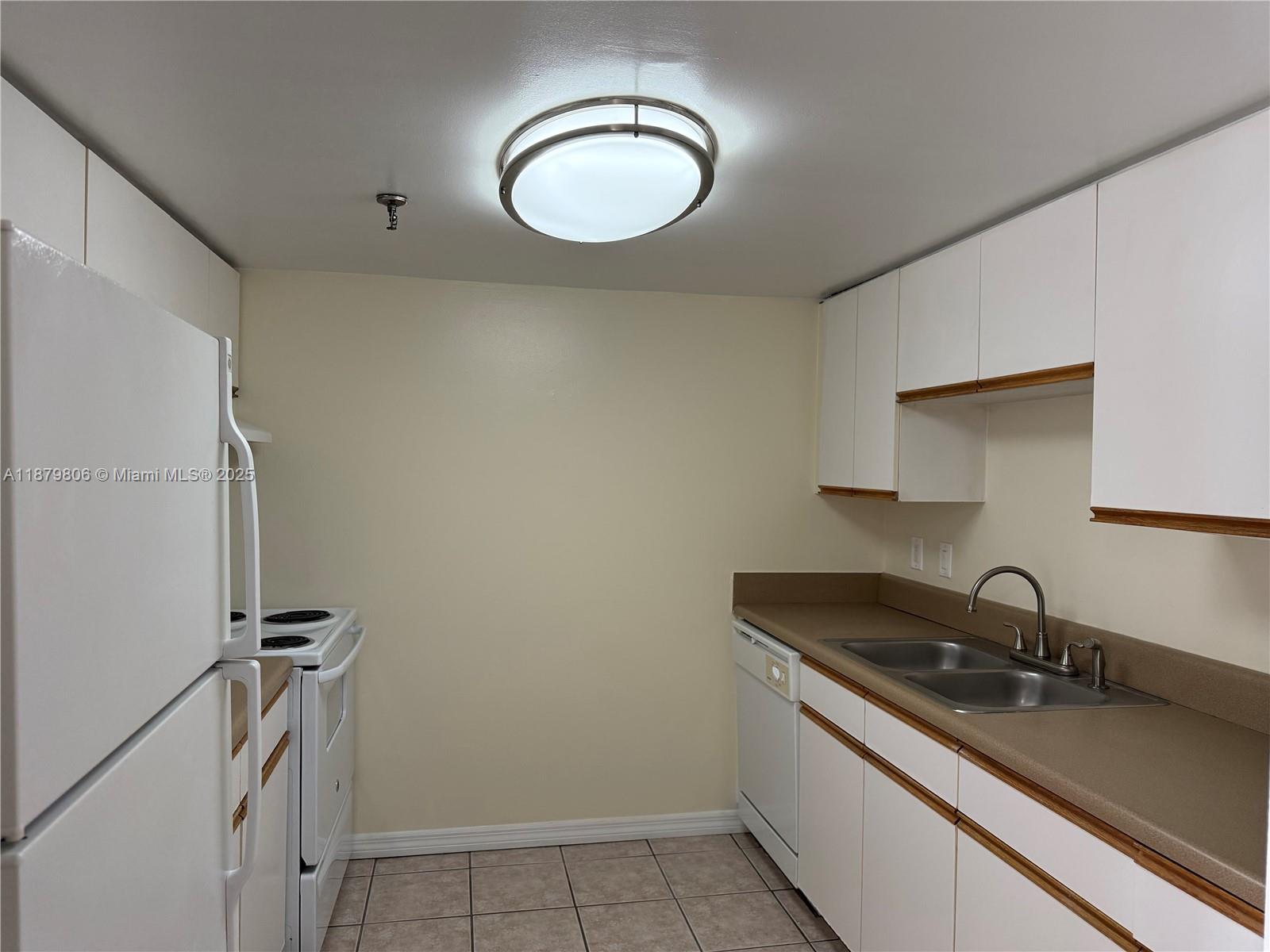 915 NW 1st Ave H2013