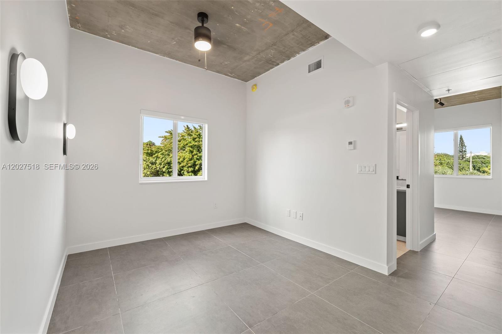 315 NW 32 ST 305