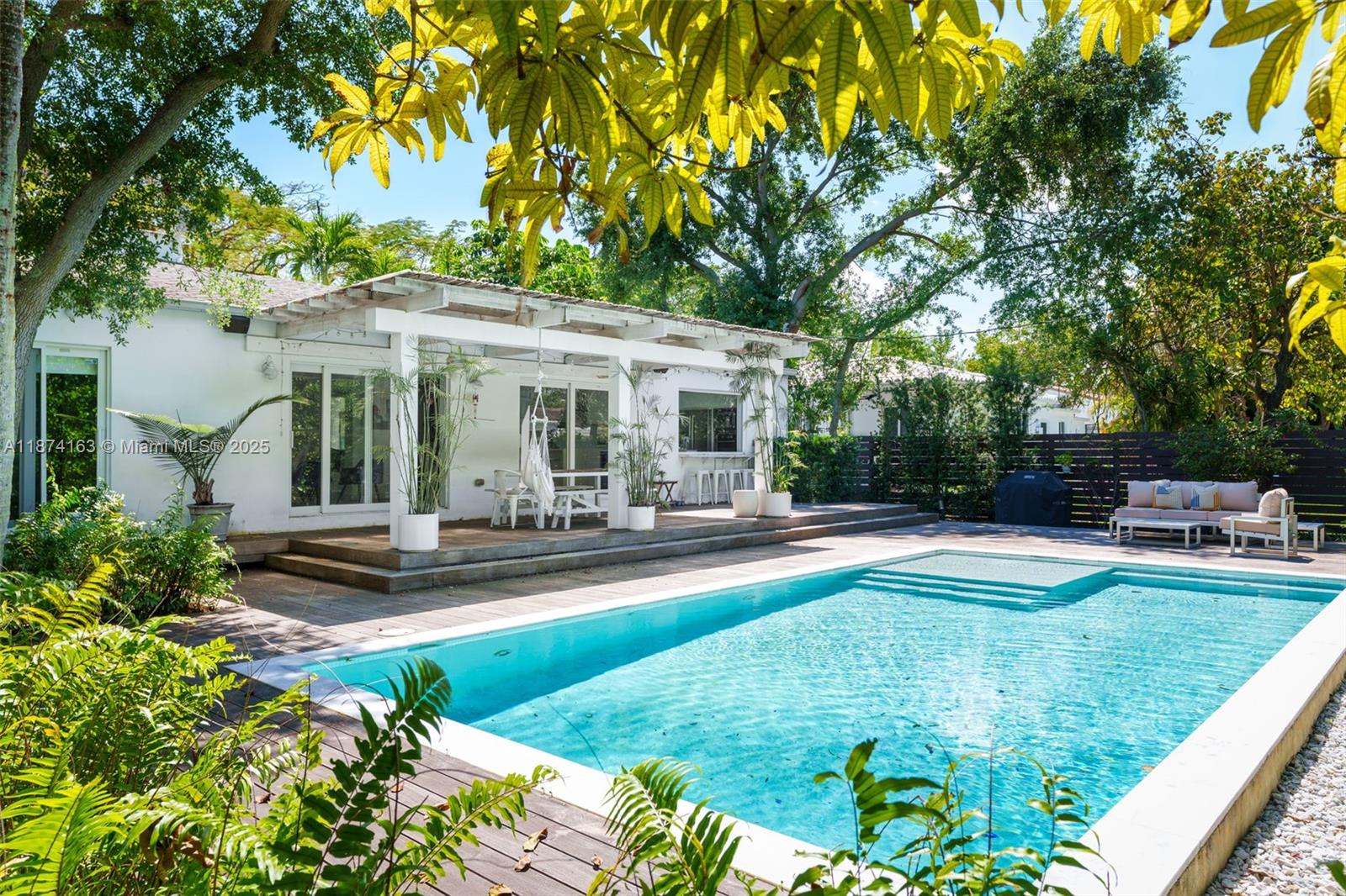 BAYSHORE PLAZA UNIT NO 2 - Residential