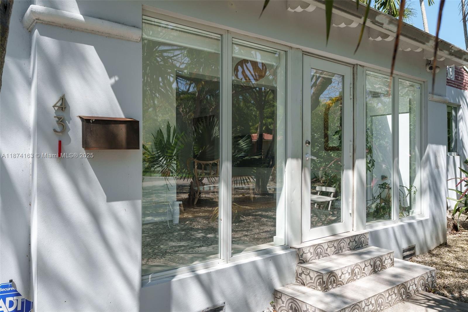 BAYSHORE PLAZA UNIT NO 2 - Residential