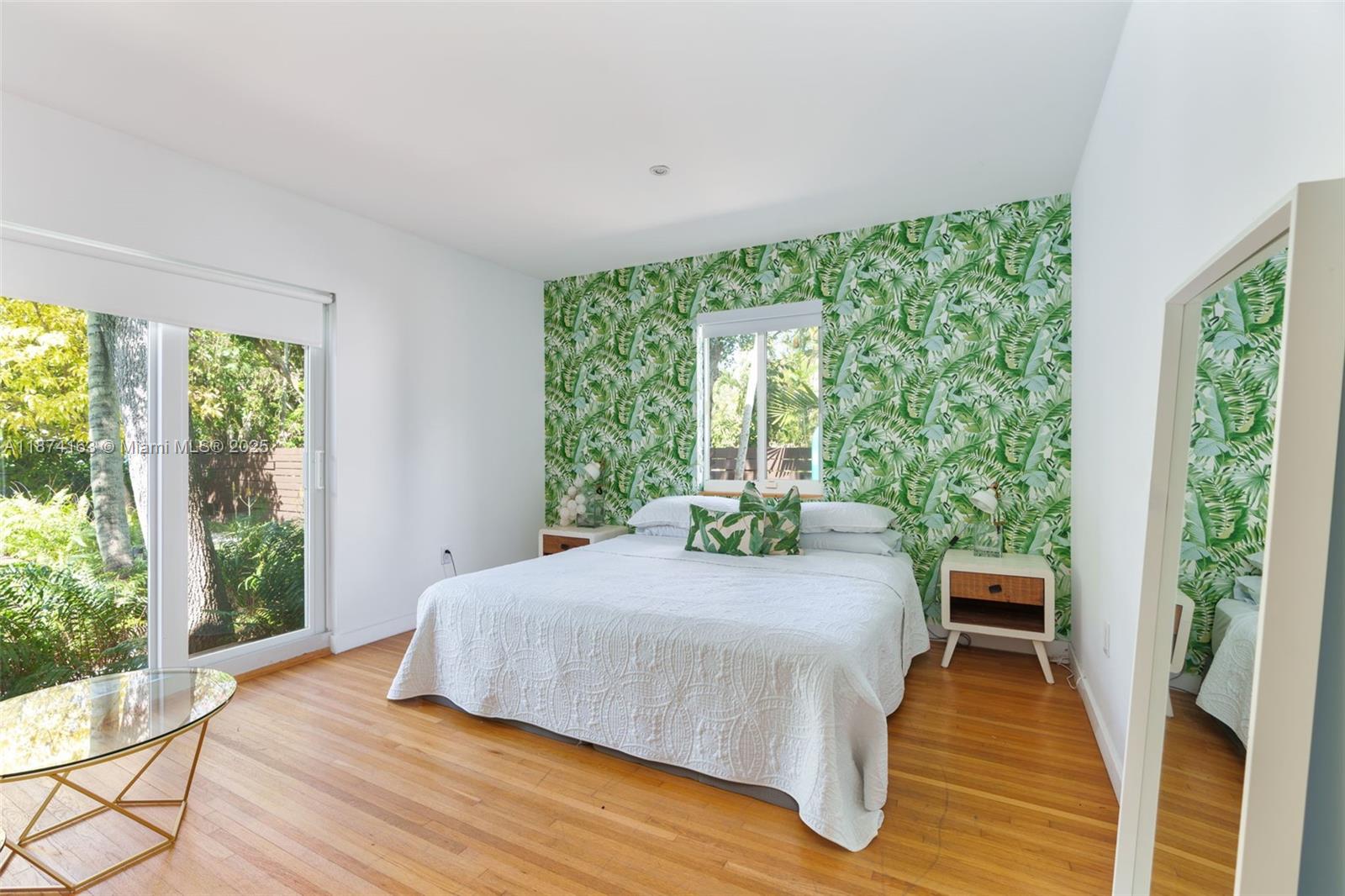 BAYSHORE PLAZA UNIT NO 2 - Residential