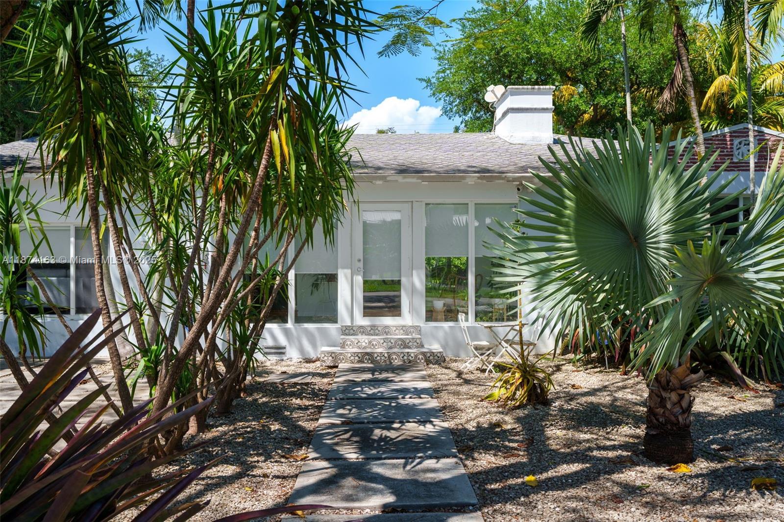 BAYSHORE PLAZA UNIT NO 2 - Residential