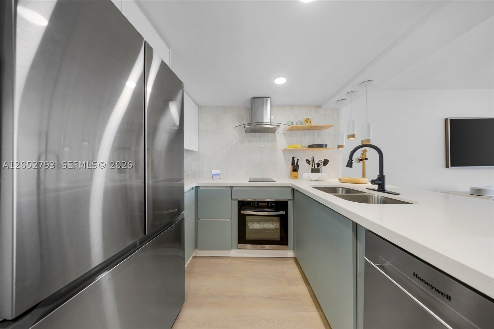 540 Brickell Key Dr 809