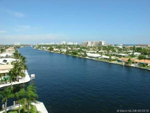 2BD/2.5BA with beautiful Intercoastal and ocean views. 24 Hour security guards & dockage when available. Close to beach shops and restaurants.