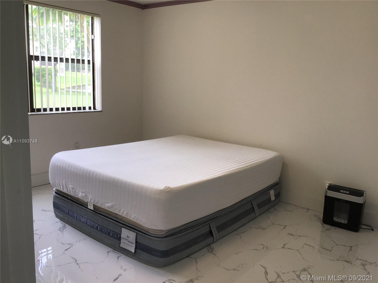 SUNRISE LAKES 173 CONDO - Residential