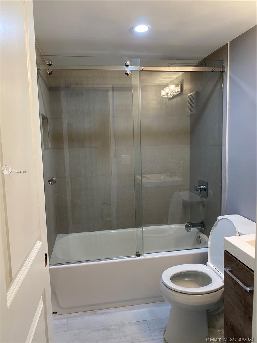 SUNRISE LAKES 173 CONDO - Residential