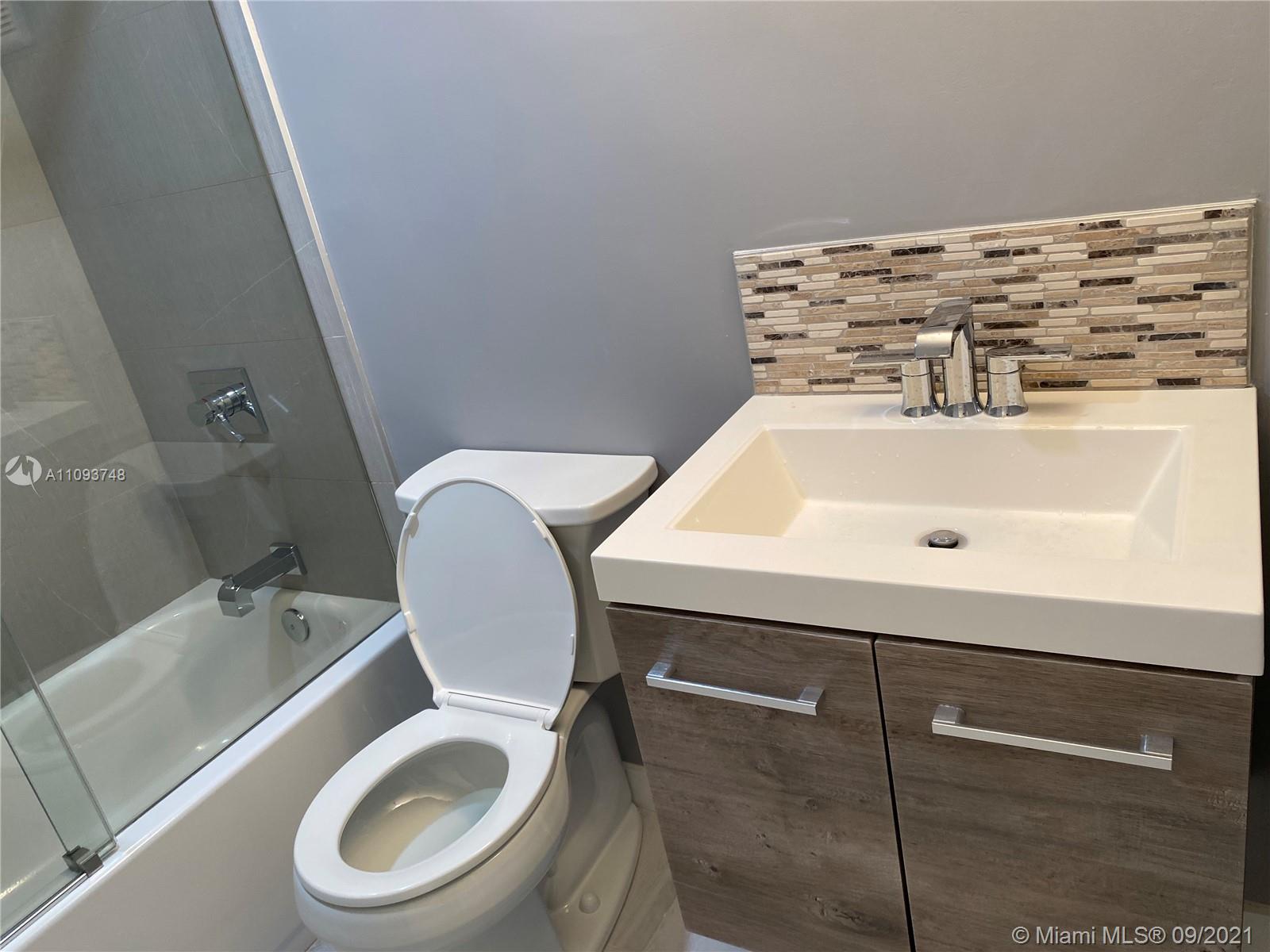 SUNRISE LAKES 173 CONDO - Residential