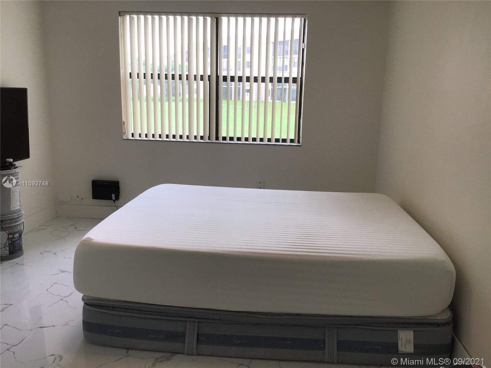 SUNRISE LAKES 173 CONDO - Residential