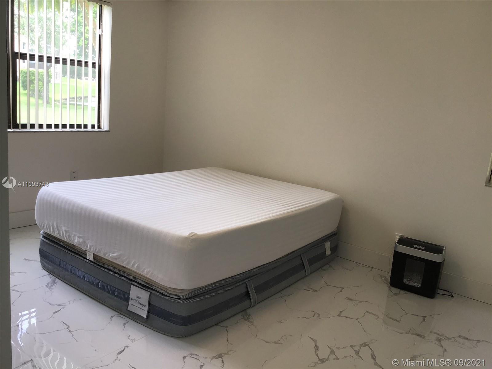 SUNRISE LAKES 173 CONDO - Residential