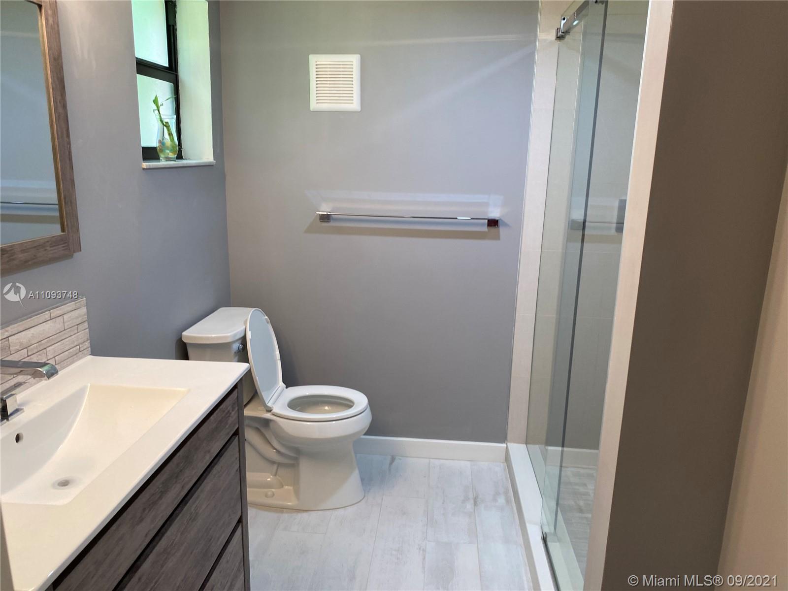 SUNRISE LAKES 173 CONDO - Residential