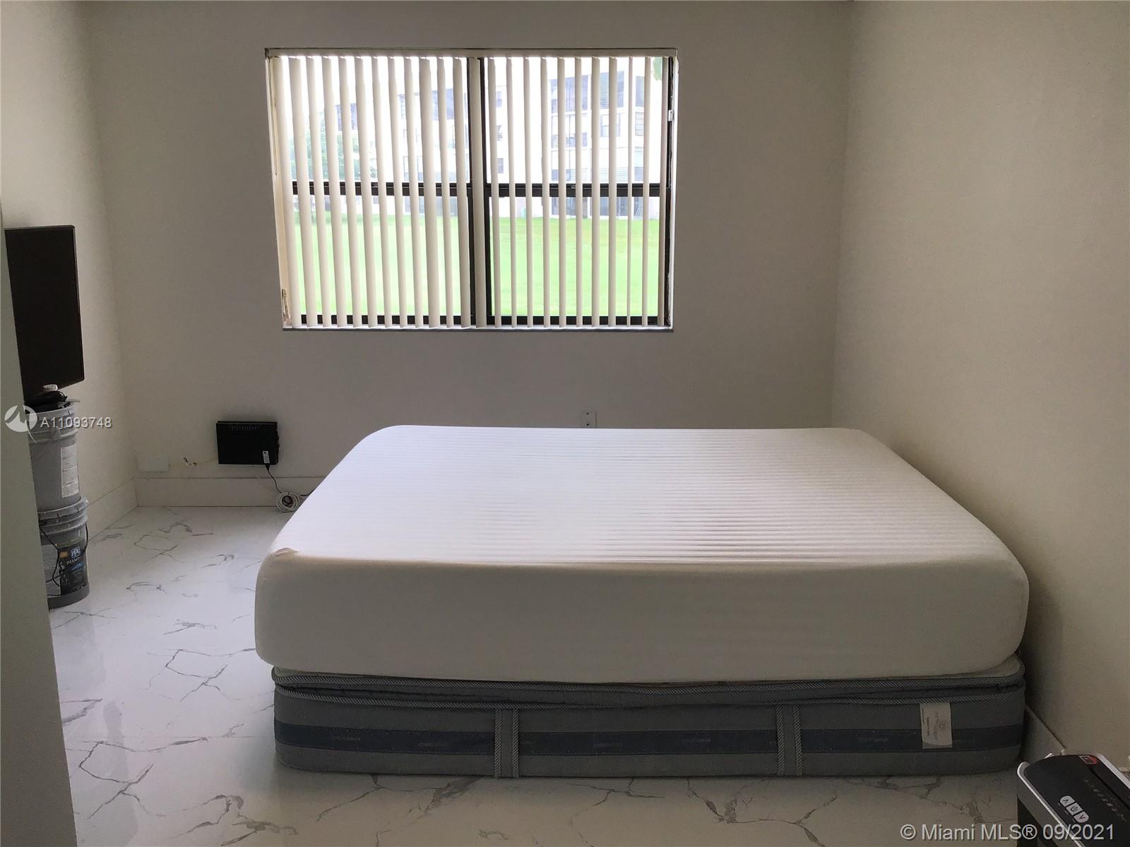 SUNRISE LAKES 173 CONDO - Residential