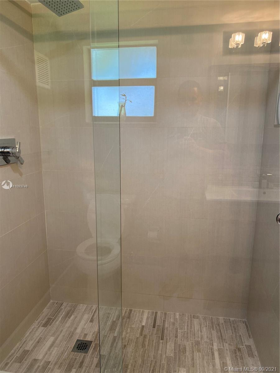 SUNRISE LAKES 173 CONDO - Residential