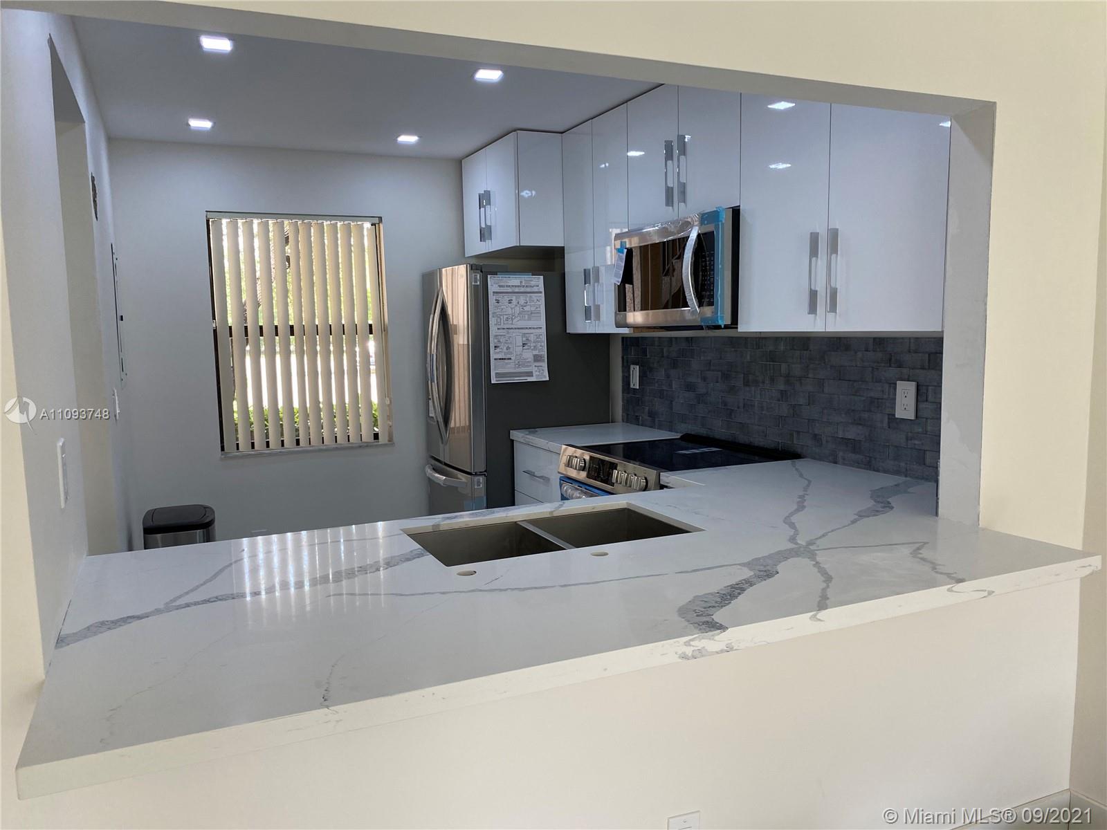 SUNRISE LAKES 173 CONDO - Residential