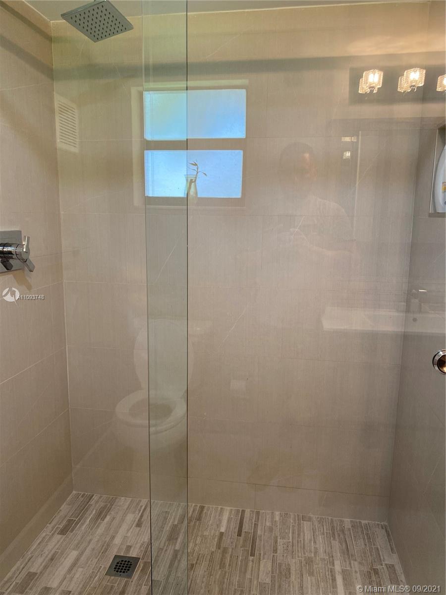 SUNRISE LAKES 173 CONDO - Residential