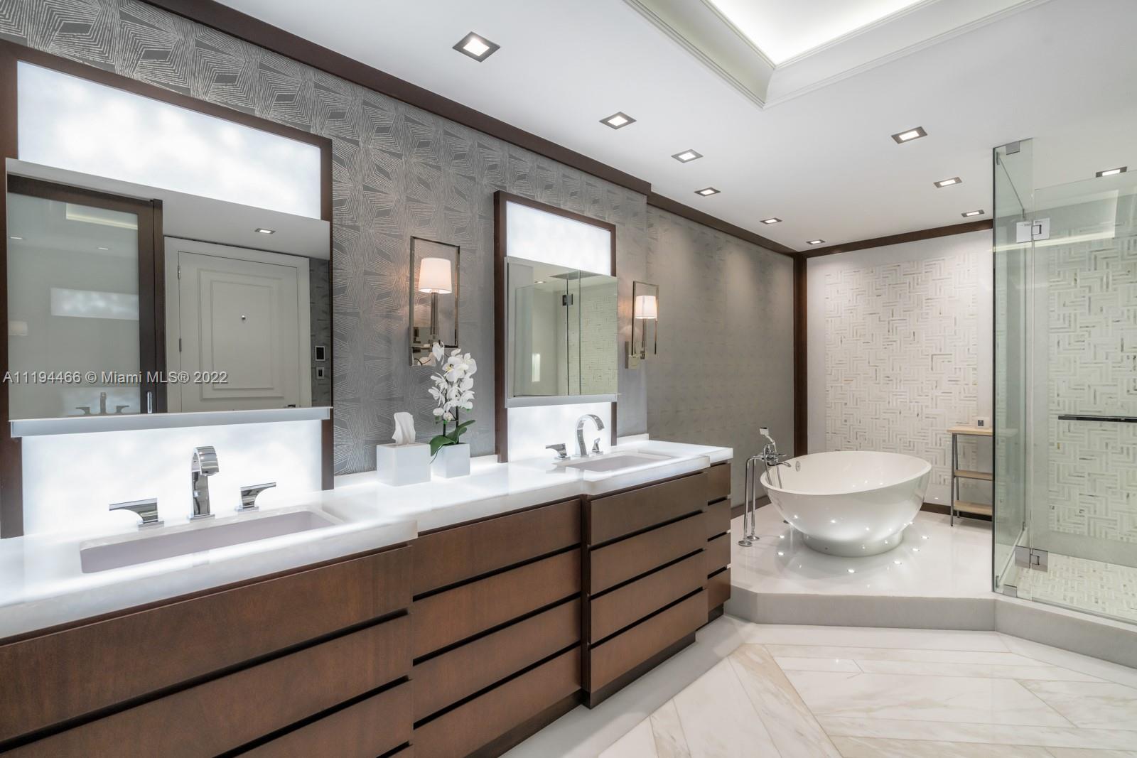 OCEANA BAL HARBOUR CONDO - Residential