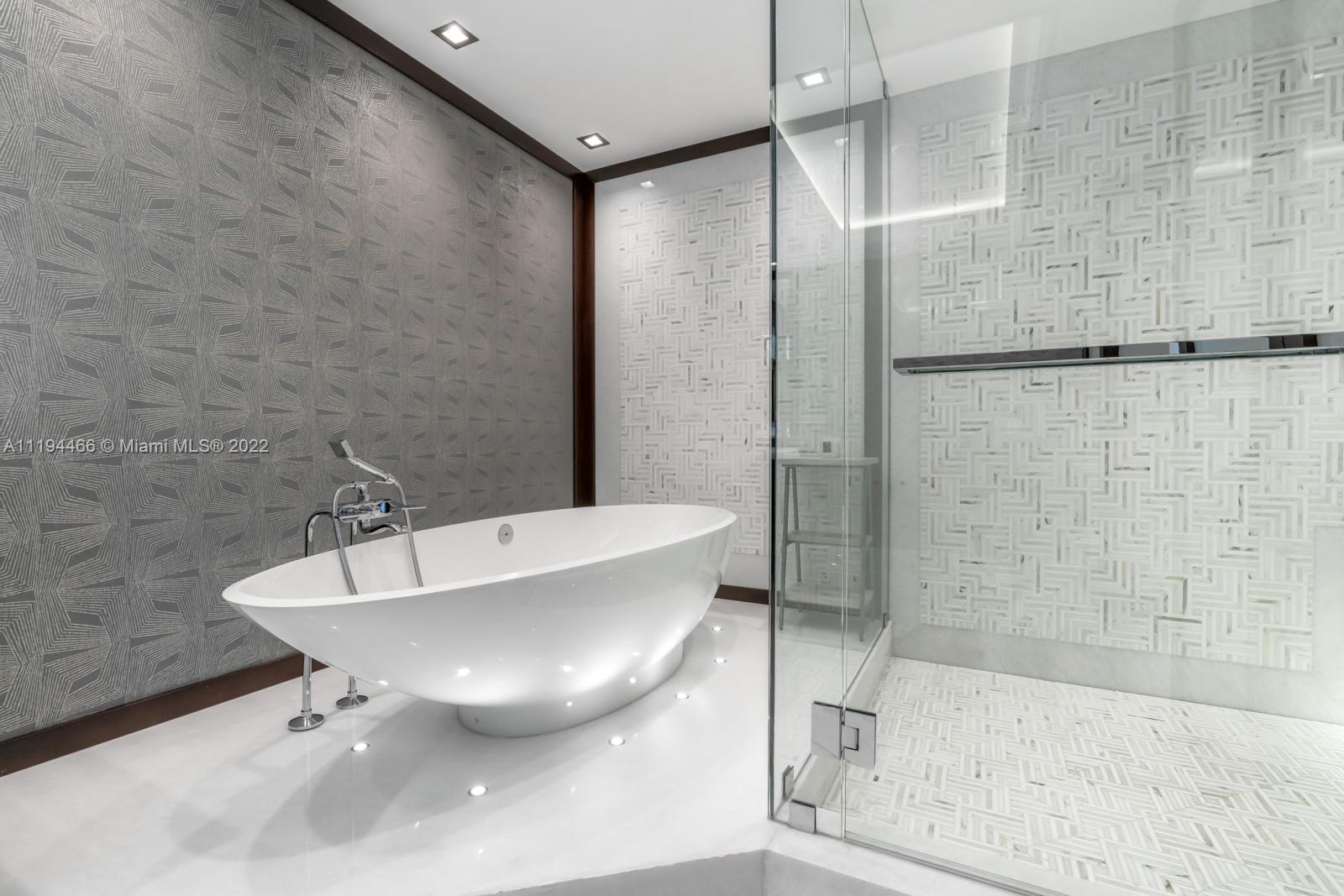 OCEANA BAL HARBOUR CONDO - Residential