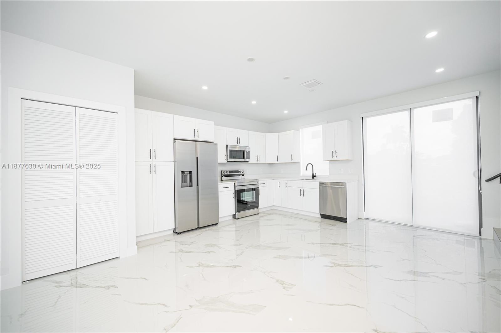 TOWN OF FLORIDA CITY - Residential