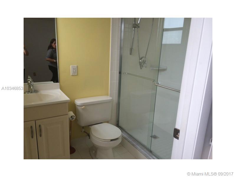 EDGEWATER PLACE CONDO - Residential Lease