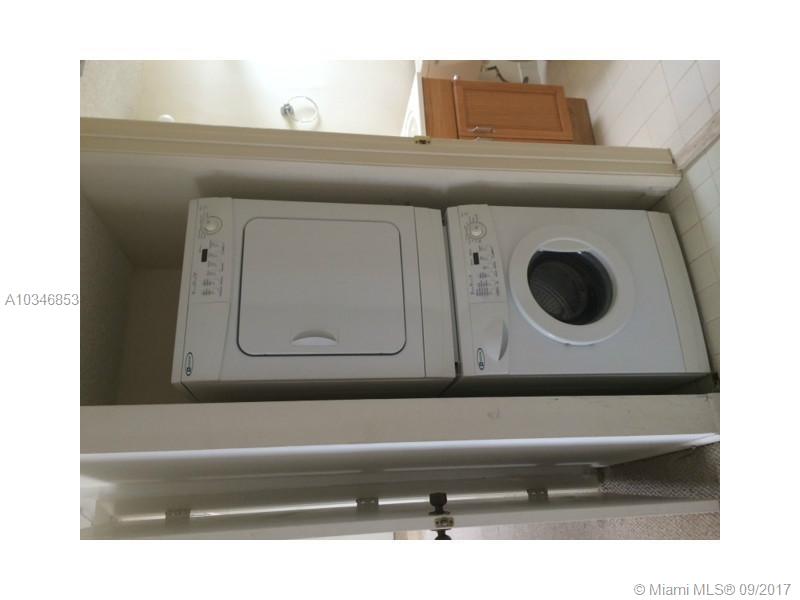 EDGEWATER PLACE CONDO - Residential Lease