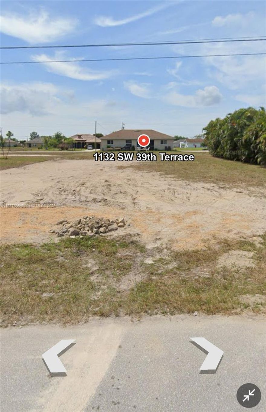 Great oportunities to build your dream home in Cape Coral, Florida the fastest growing city in South Florida, close to restaurants,schools, groceries and the golf coast beaches. Cape Coral one of the safest and growing cities in Florida, offering fishing, Golf Nature enjoy the florida lifestyle