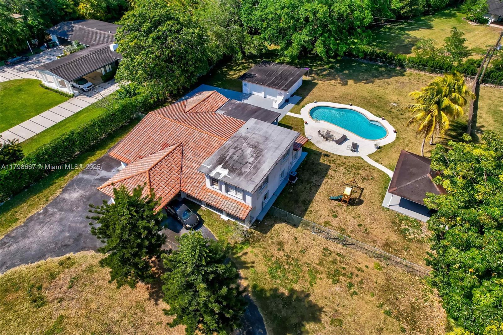 HELMS COUNTRY ESTATES RE- - Land