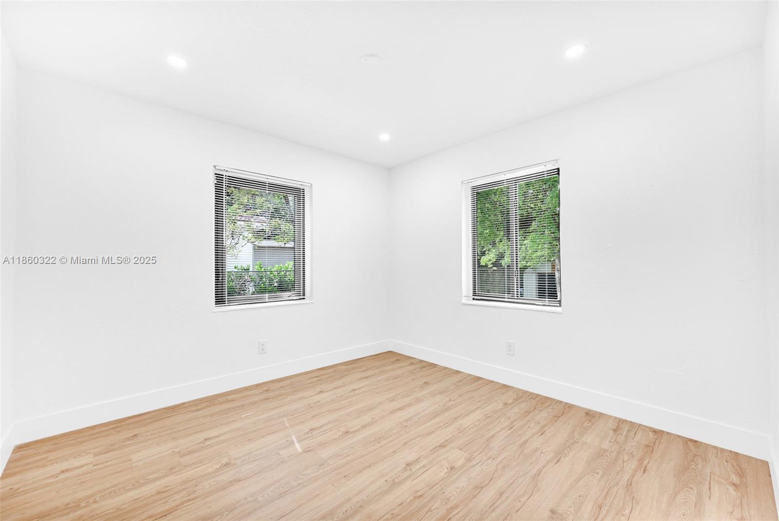 82 NE 117th St
