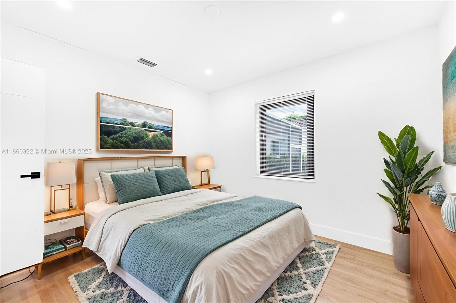 82 NE 117th St