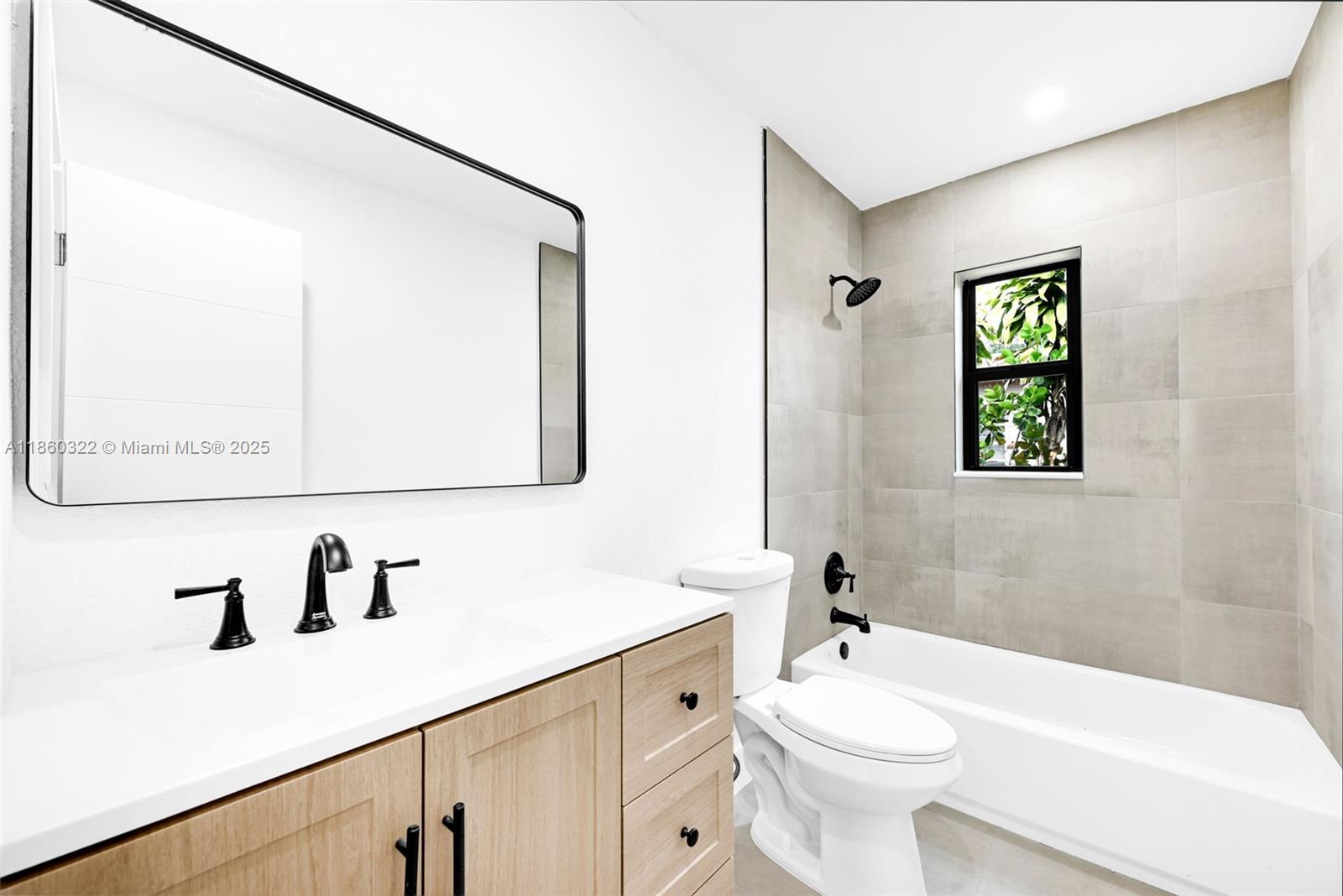 82 NE 117th St