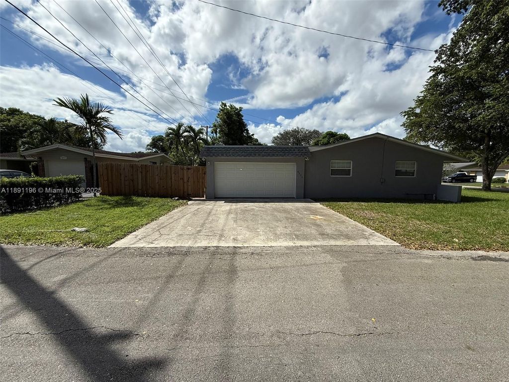 Photo of 4300 NW 3rd Ct #1, Plantation, FL 33317 (MLS # A11891196)