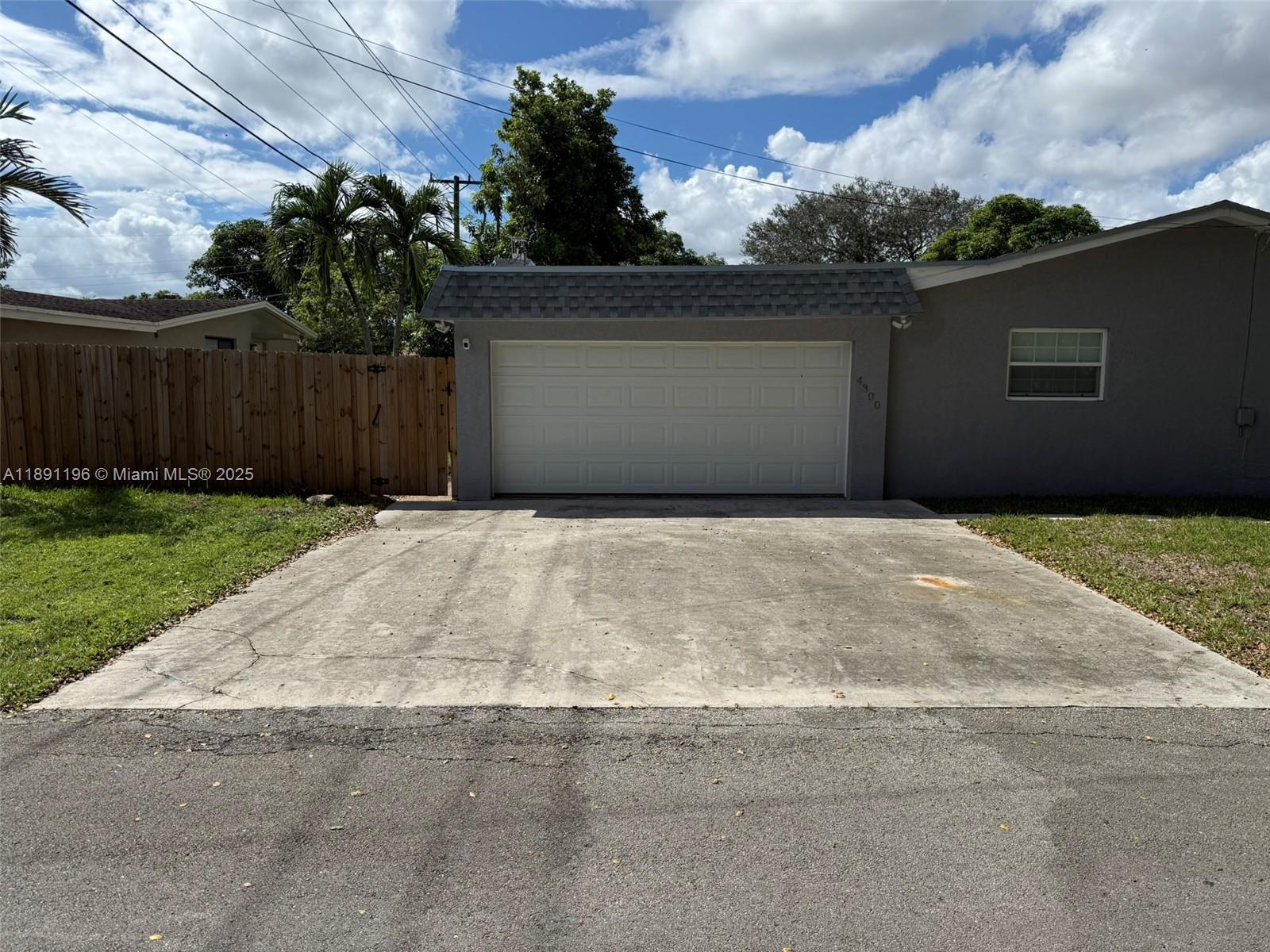 EAST PLANTATION 2ND SEC - Residential Lease
