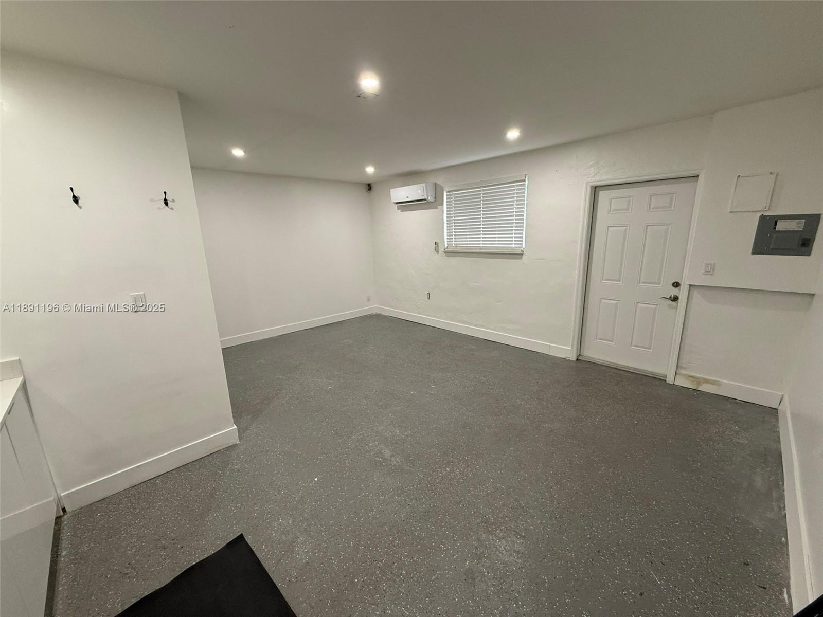 EAST PLANTATION 2ND SEC - Residential Lease