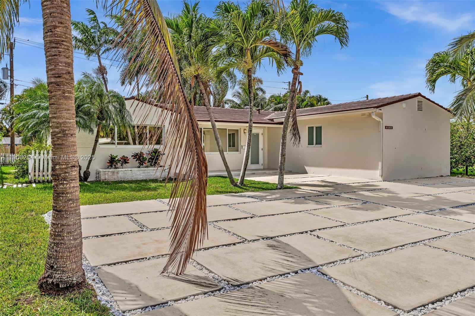 View photos, virtual tours, details... 1510 Coolidge St