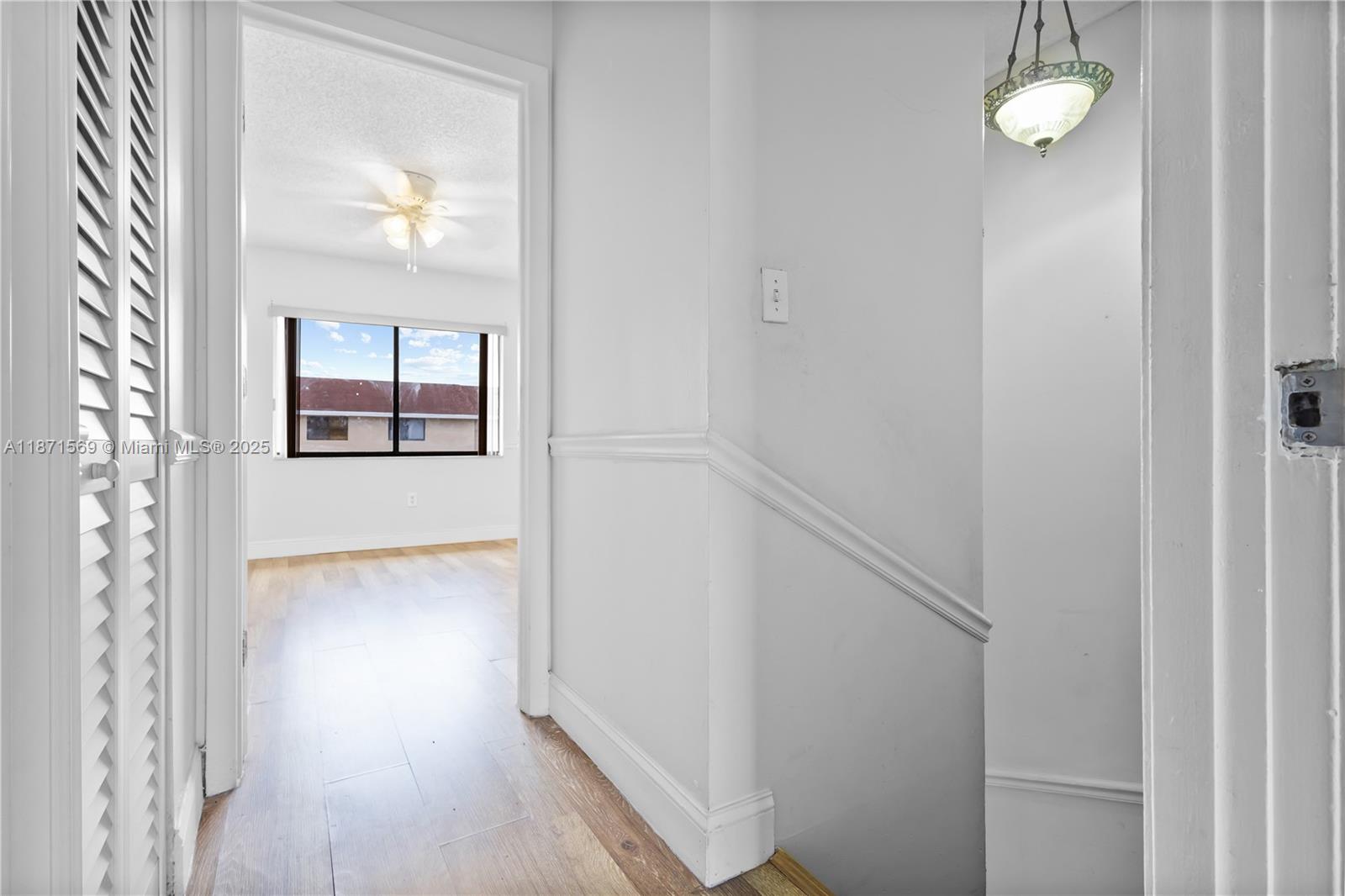 MIDWAY TRAIL PH I CONDO - Residential