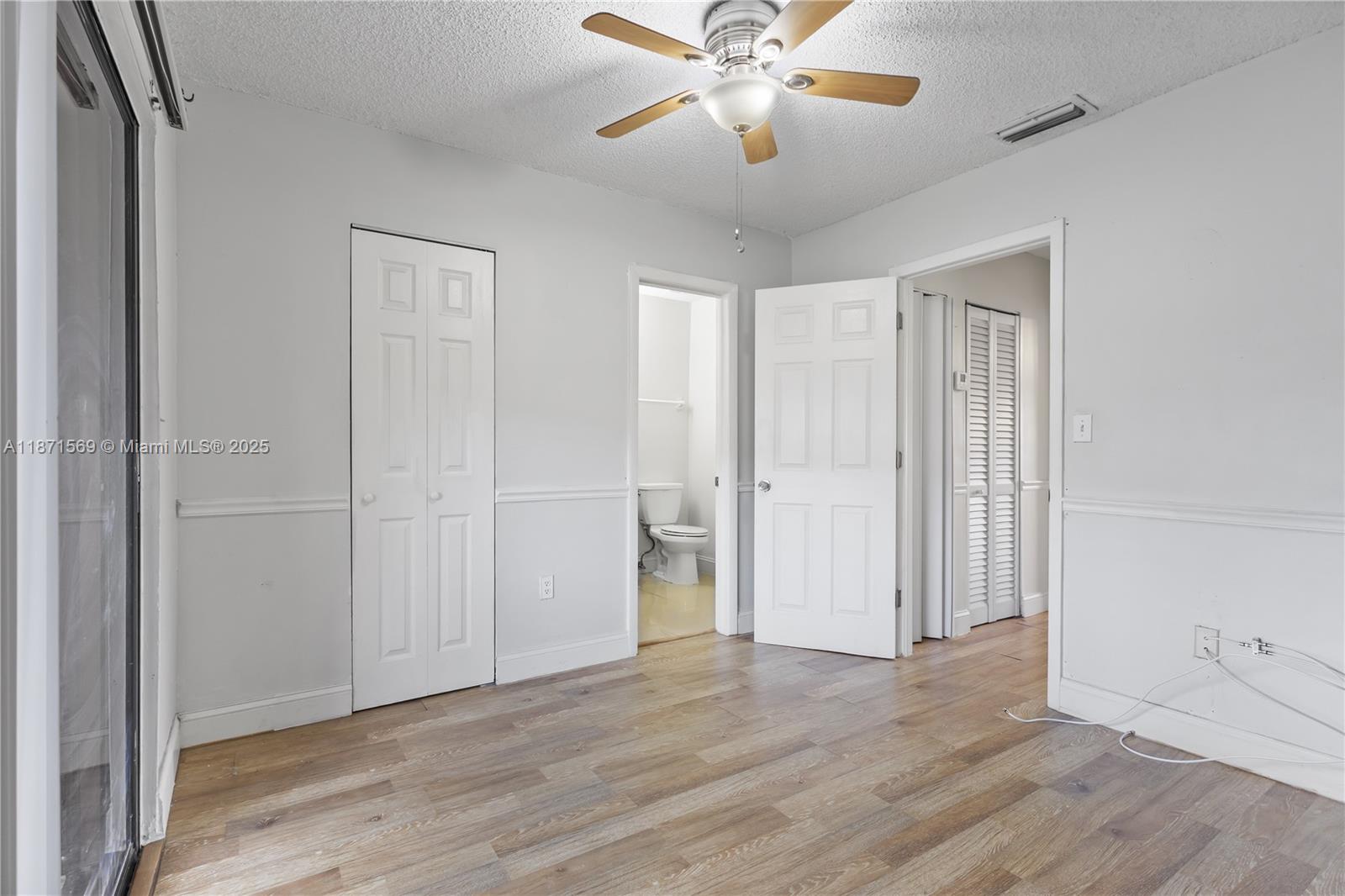 MIDWAY TRAIL PH I CONDO - Residential