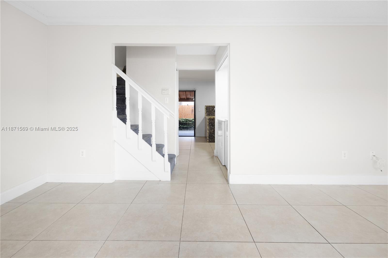 MIDWAY TRAIL PH I CONDO - Residential